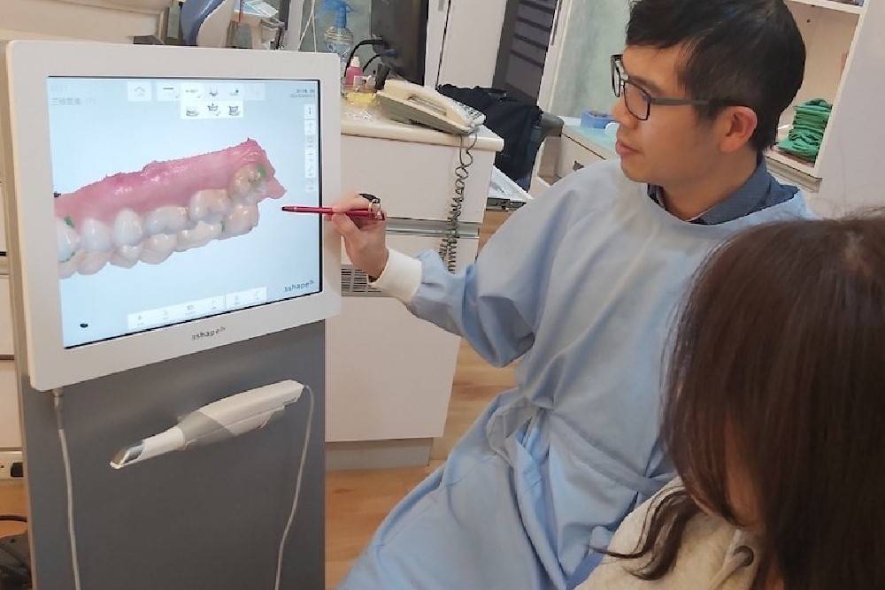 【媒體報導】植牙一勞永逸？當心忽略「這件事」白花植牙冤枉錢