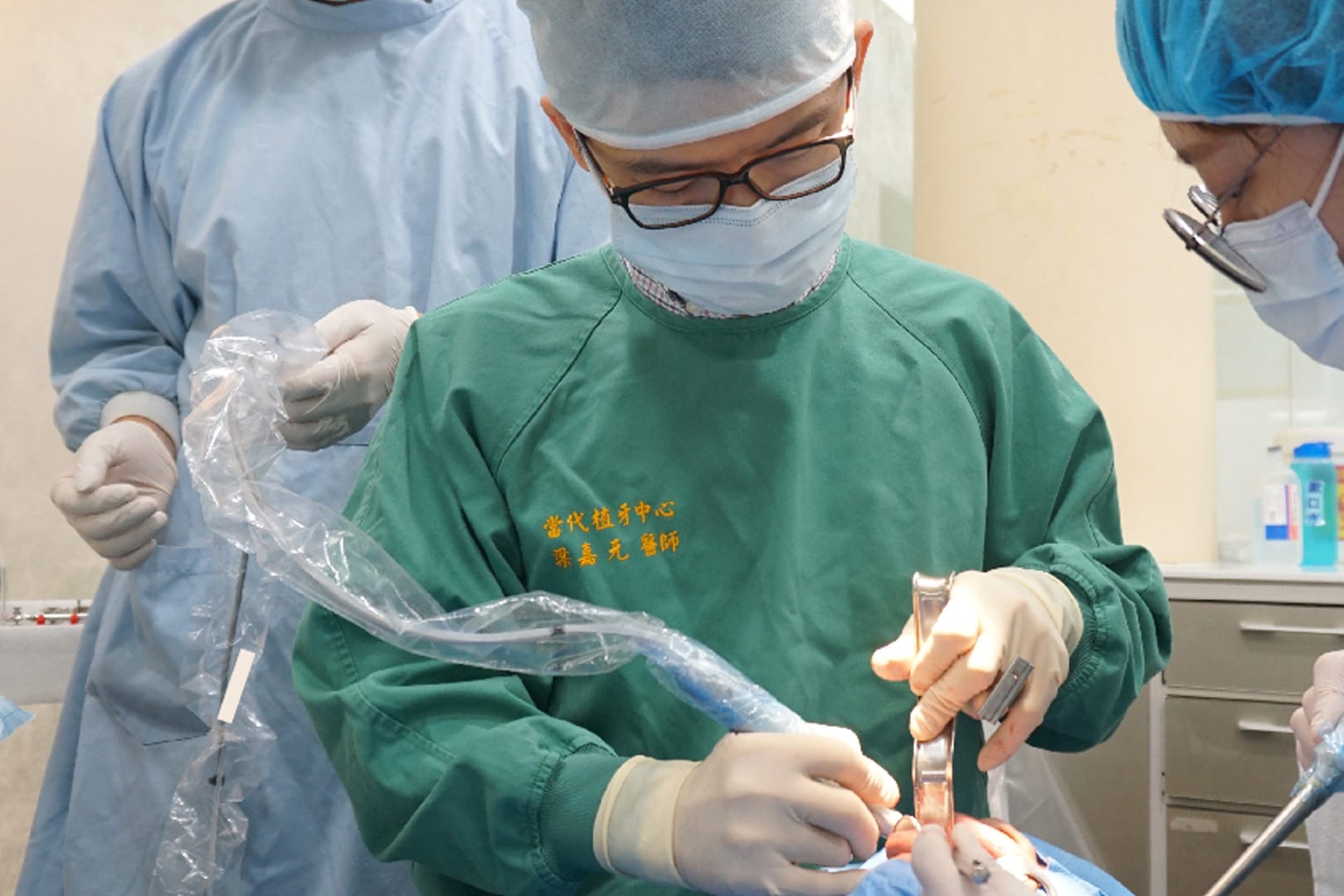 植牙不再土法煉鋼！3D數位植牙省時降風險