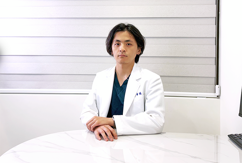 【有影】刷牙還是黃？醫師揭牙齒外因性染色關鍵 噴砂美白成解方